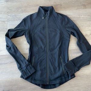 SOLD Women’s Lululemon Black Zip Up